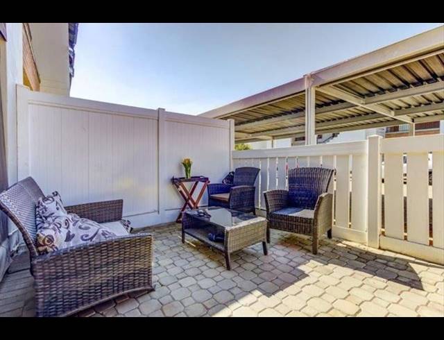 3 BEDROOM TOWNHOUSE FOR SALE IN POMONA